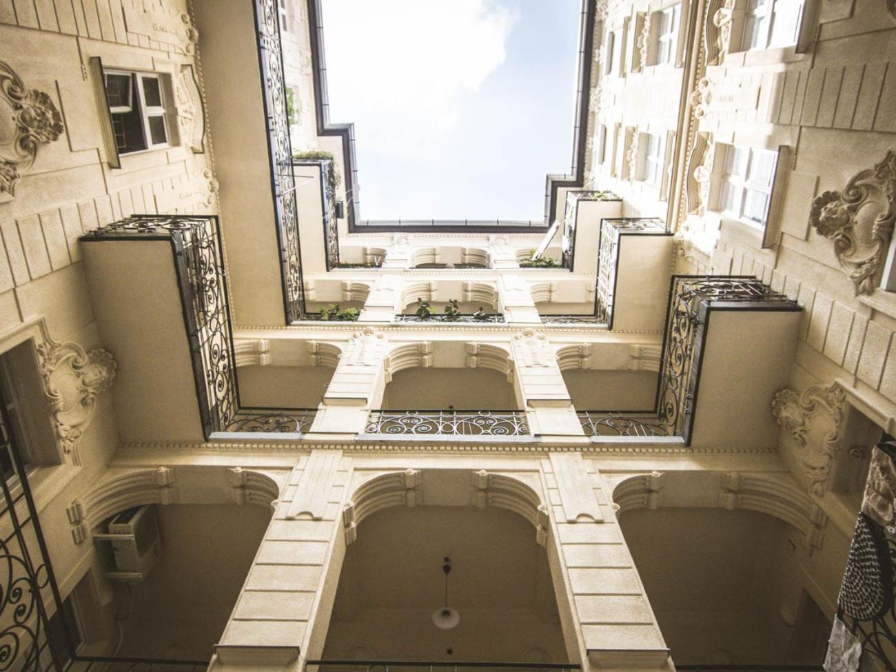 Goldcentral Apartment Akacfa Budapest Kültér fotó