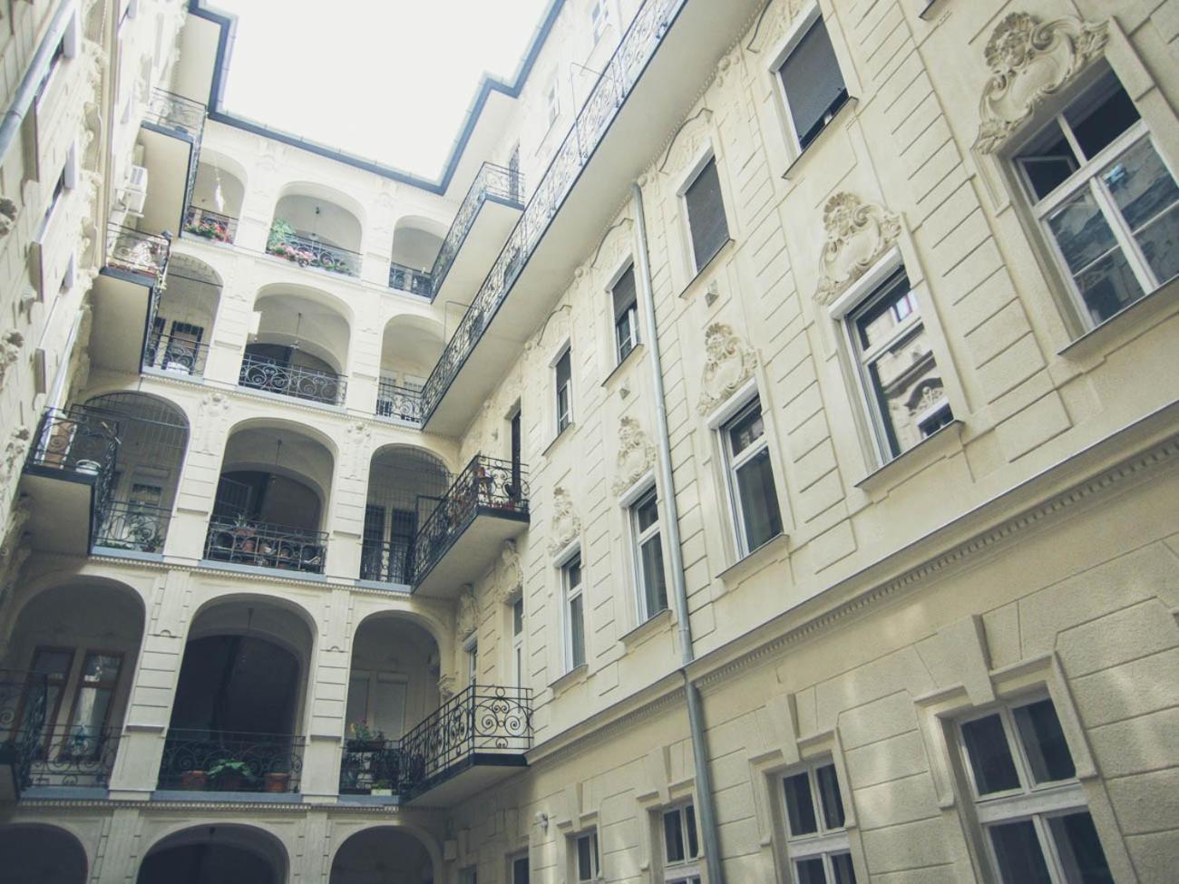 Goldcentral Apartment Akacfa Budapest Kültér fotó